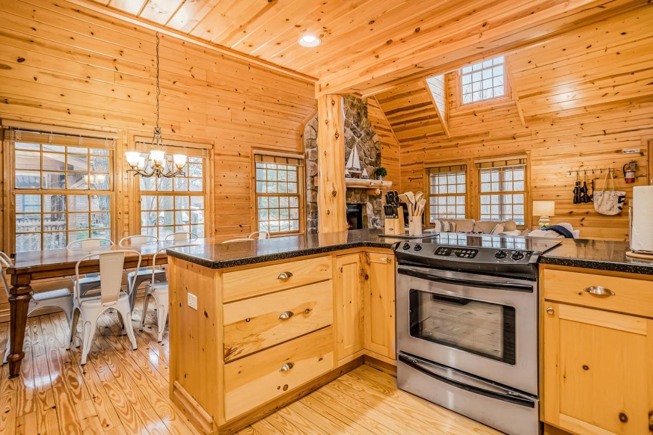 Kingfisher Cove Cabin 19 Saugatuck Esterno foto